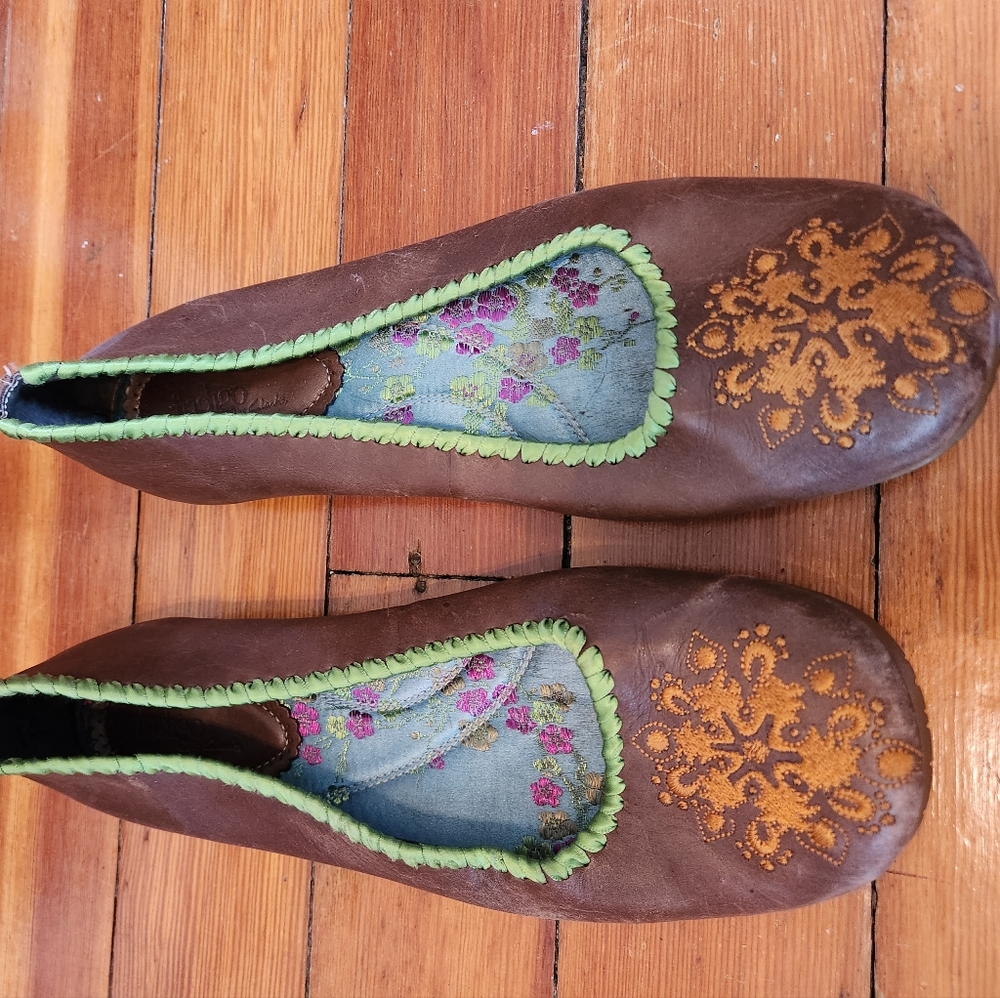 Women's vintage Clarks Size 9